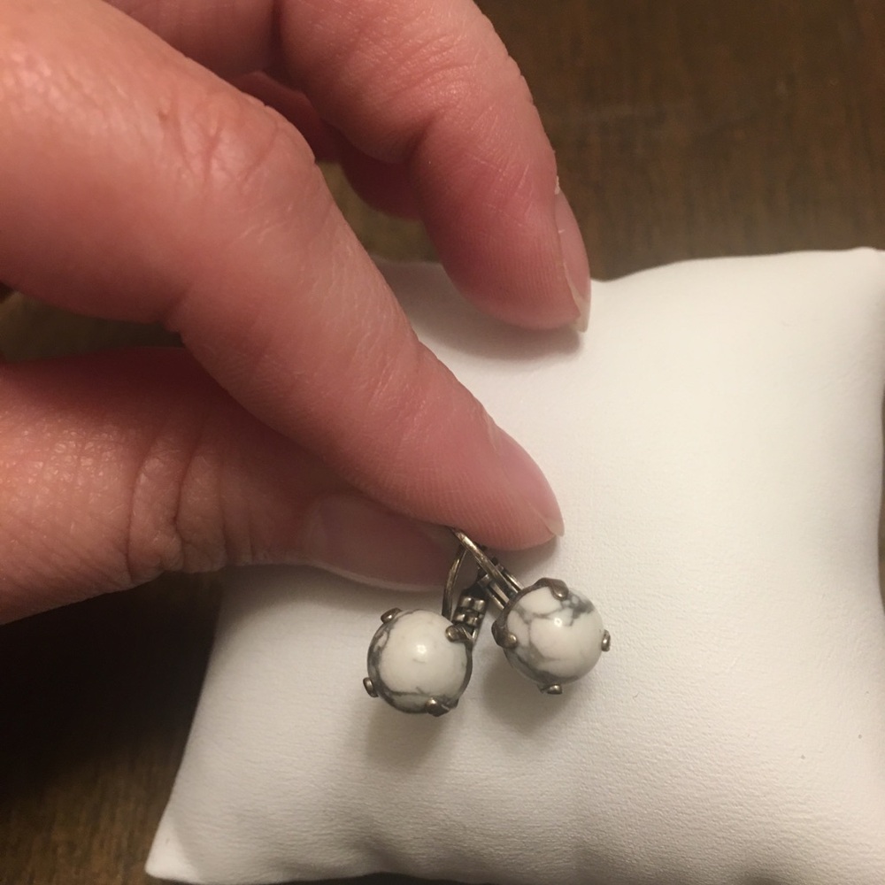 Drop white and grey mariana earrings